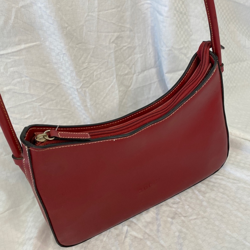 Gucci Embossed Shoulder Handbag - Picture 4 of 9